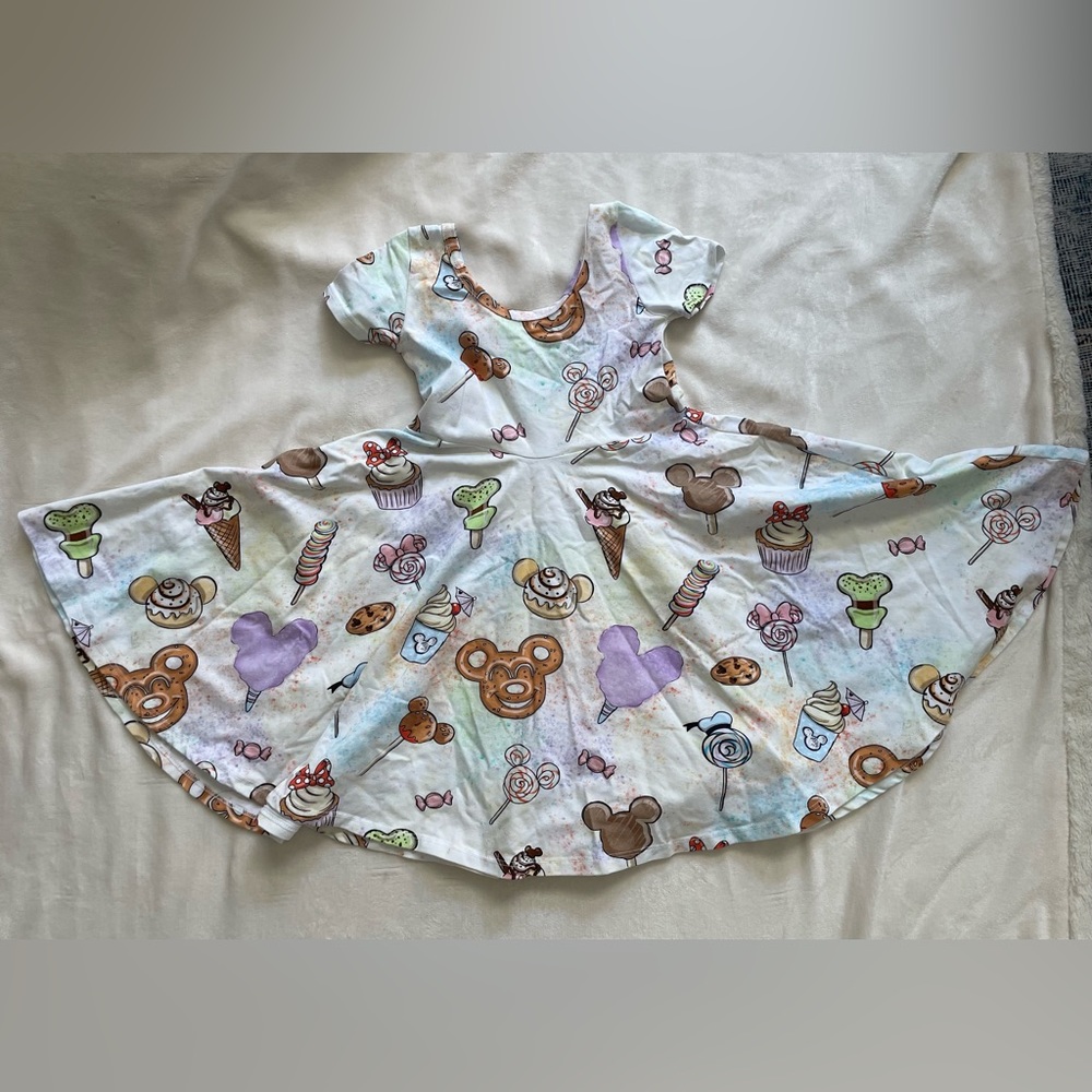 Wild Rick Kids EUC size 7/8 Disney snacks twirl dress